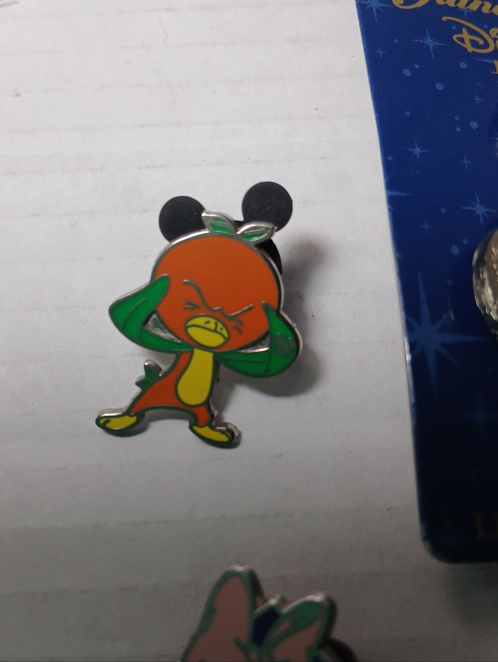 Disney Pin Lot Of 7 - Picture 3 of 7